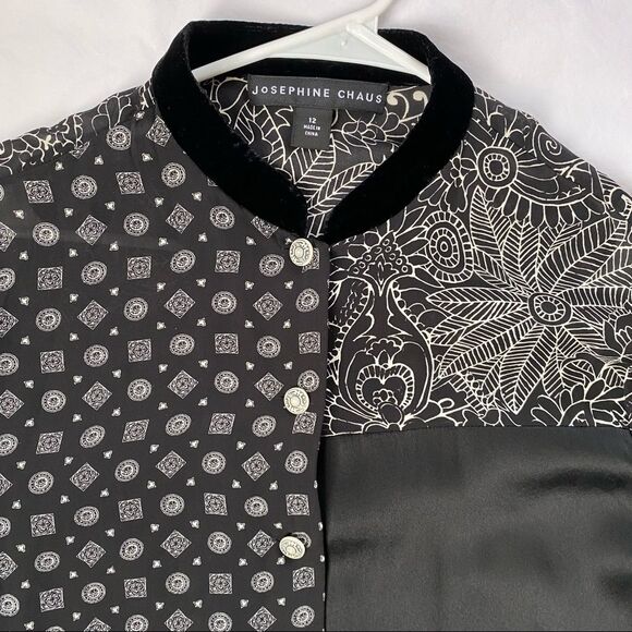 Josephine Chaus Black White Block Floral Design Button Down Blouse Velvet Trim - Picture 2 of 2